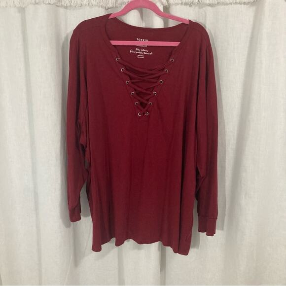 Torrid deep red moody punk grunge jersey knit stretchy tunic lace-up neck size 5 - Picture 1 of 6